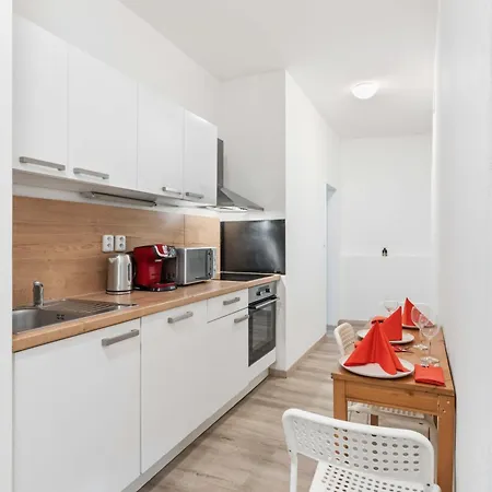 Serenity Apartment *
