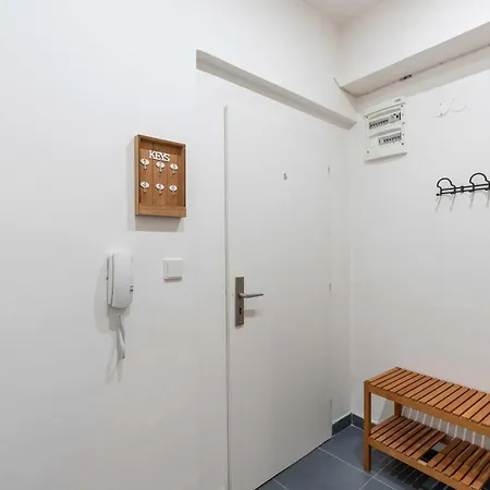 Serenity Apartment *